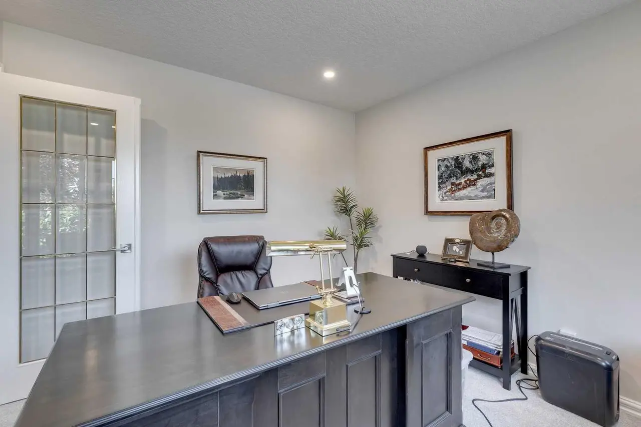 6 Patterson Close SW