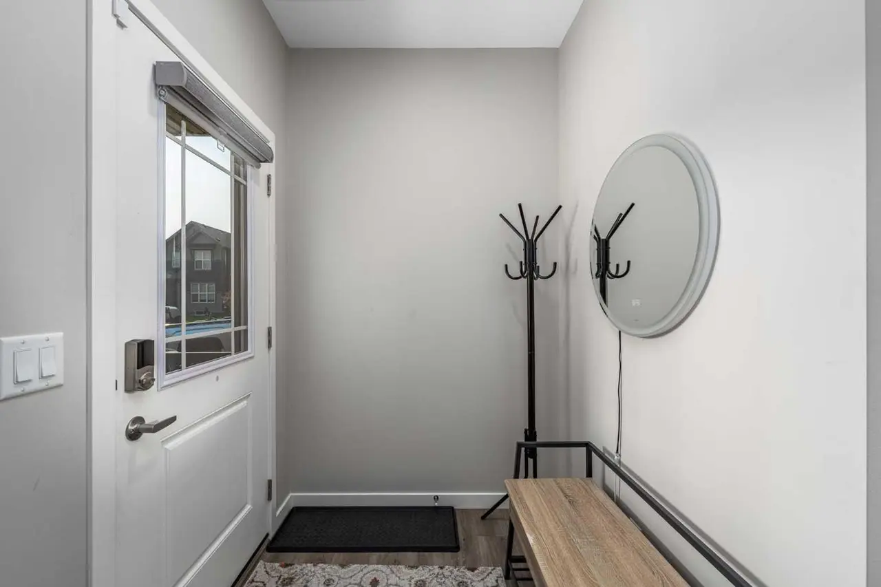 1161 Chinook Gate Bay SW