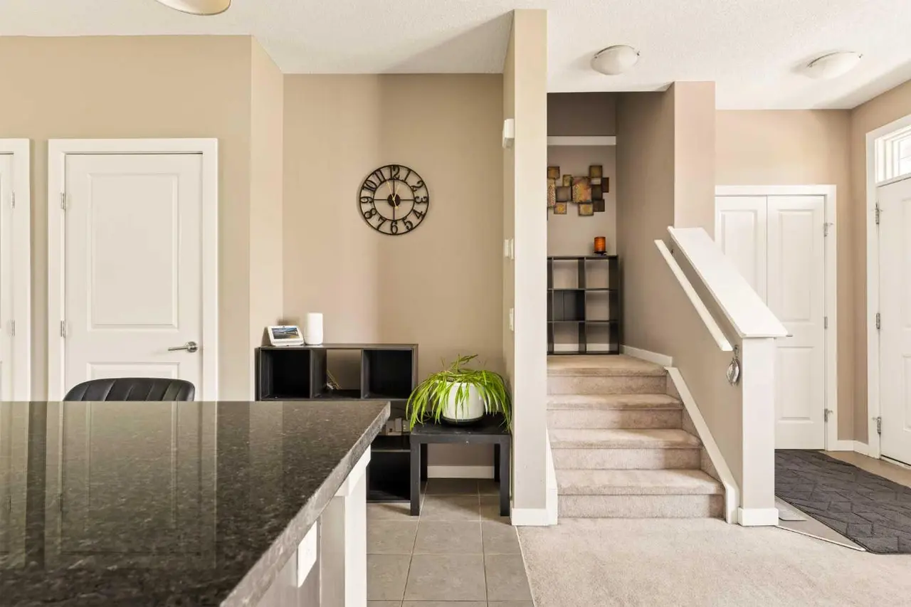 316 Cranfield Common SE