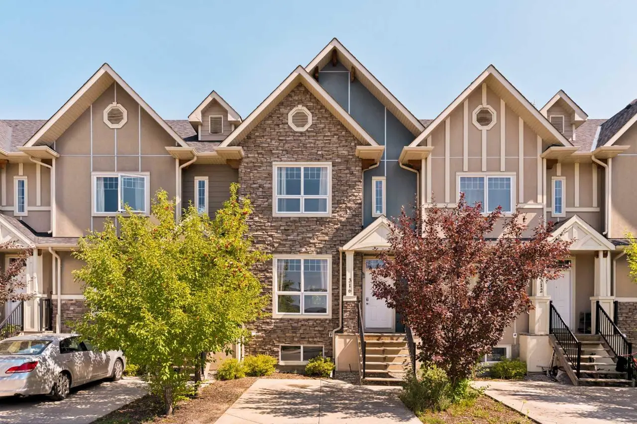 316 Cranfield Common SE