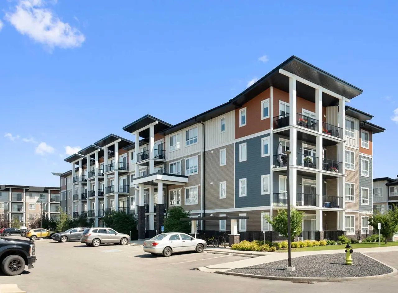 209, 25 Walgrove Walk SE