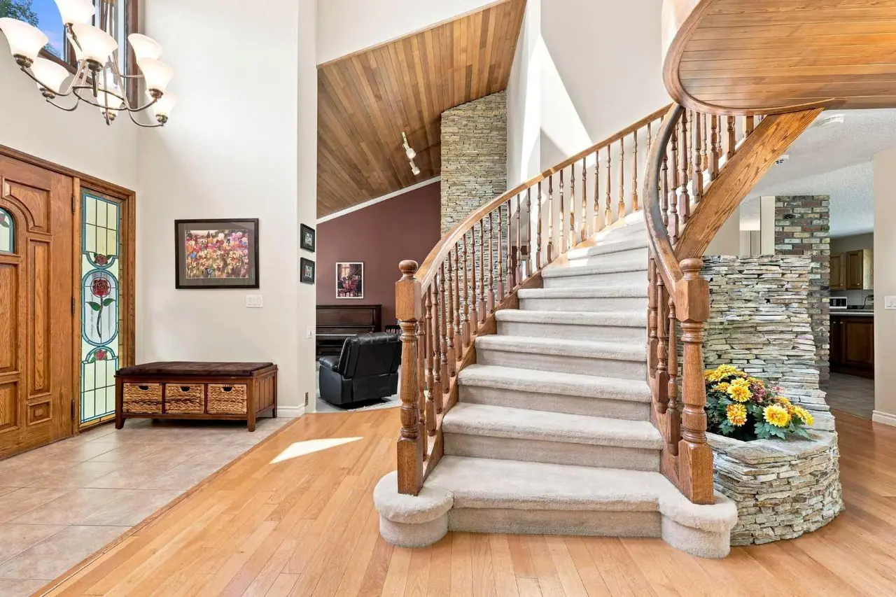 952 Edgemont Road NW