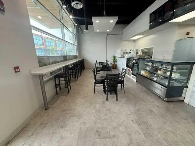 1130, 12 Royal Vista Way NW