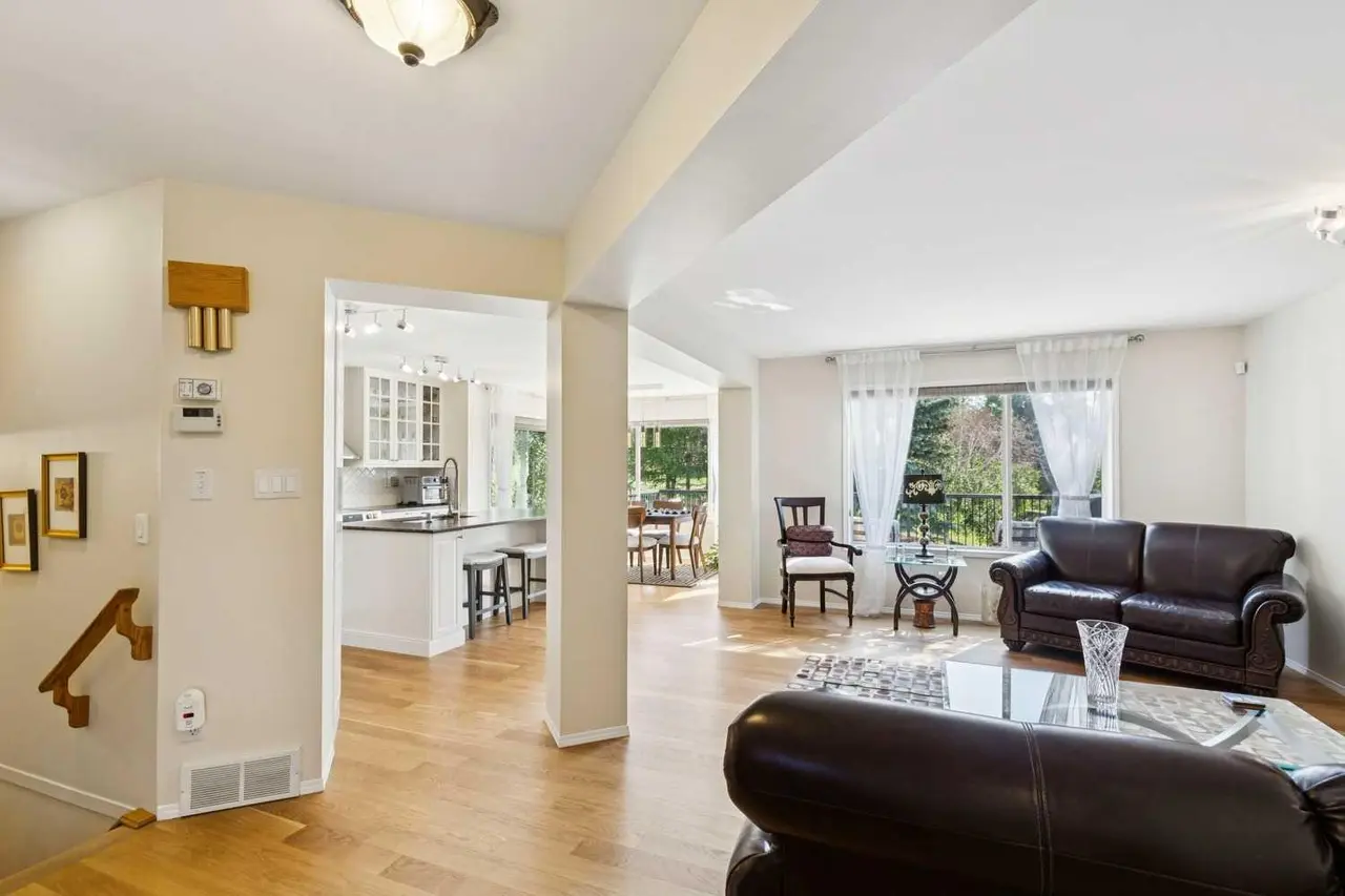 3766 Springbank Drive SW