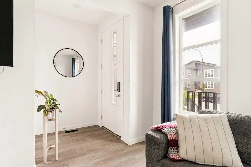 39 Howse Rise NE