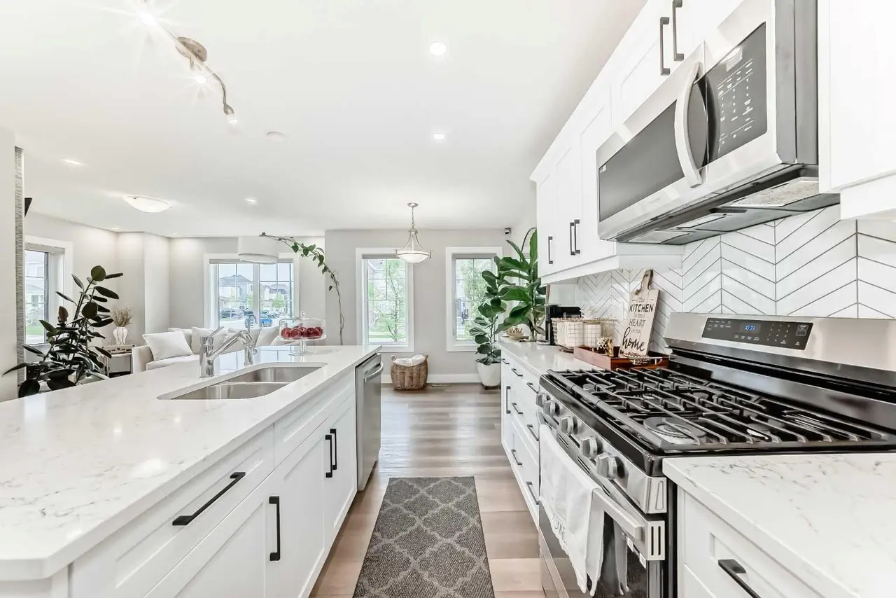 8 Yorkville Link SW