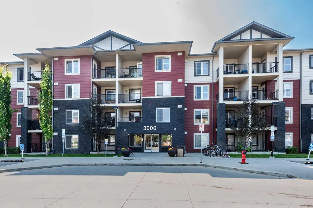 3319, 81 Legacy Boulevard SE