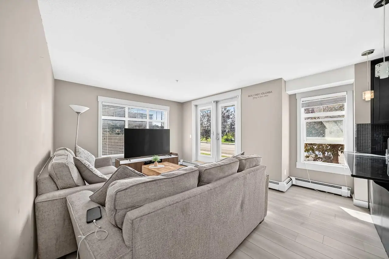 1106, 155 Skyview Ranch Way NE