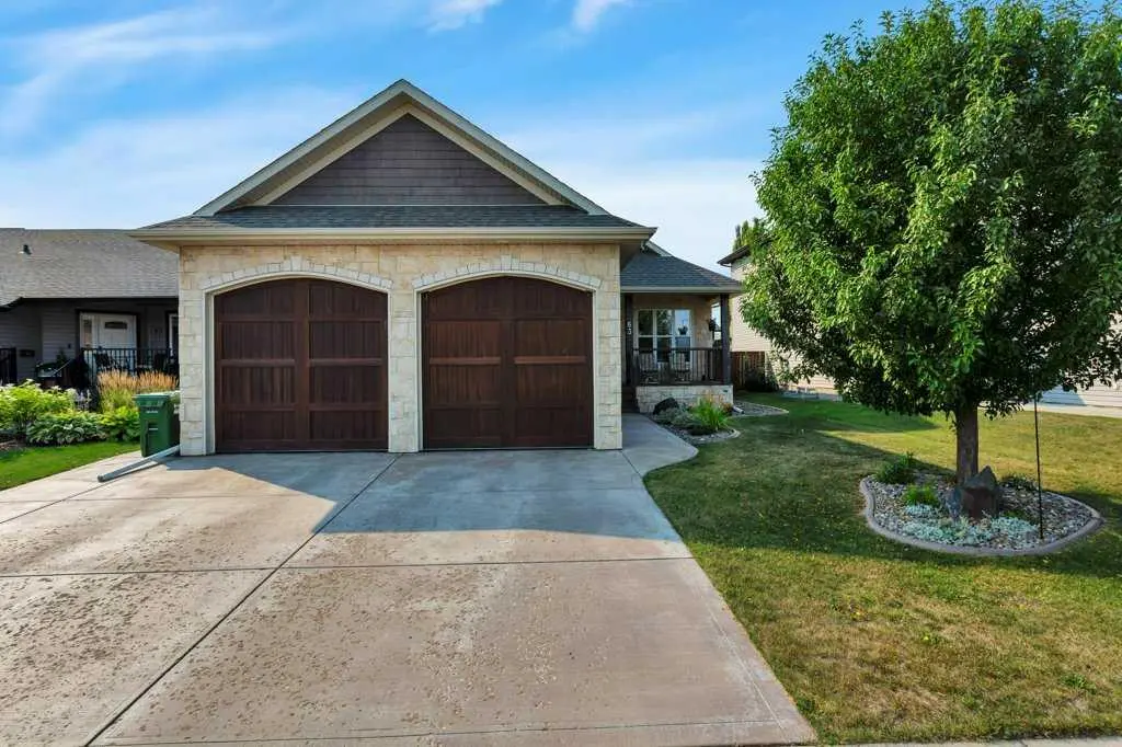 63 Carter Close 