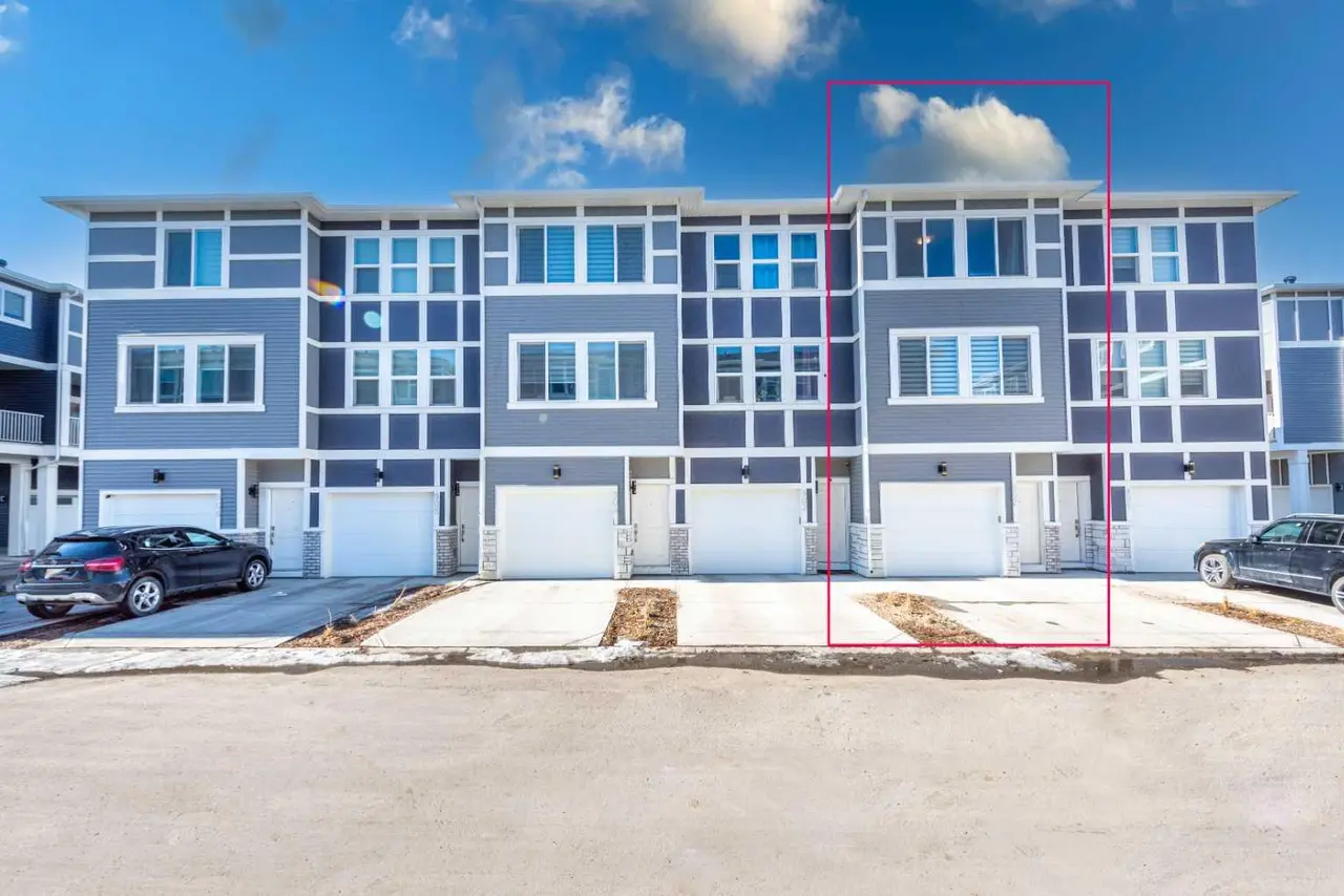902, 33 Merganser Drive W