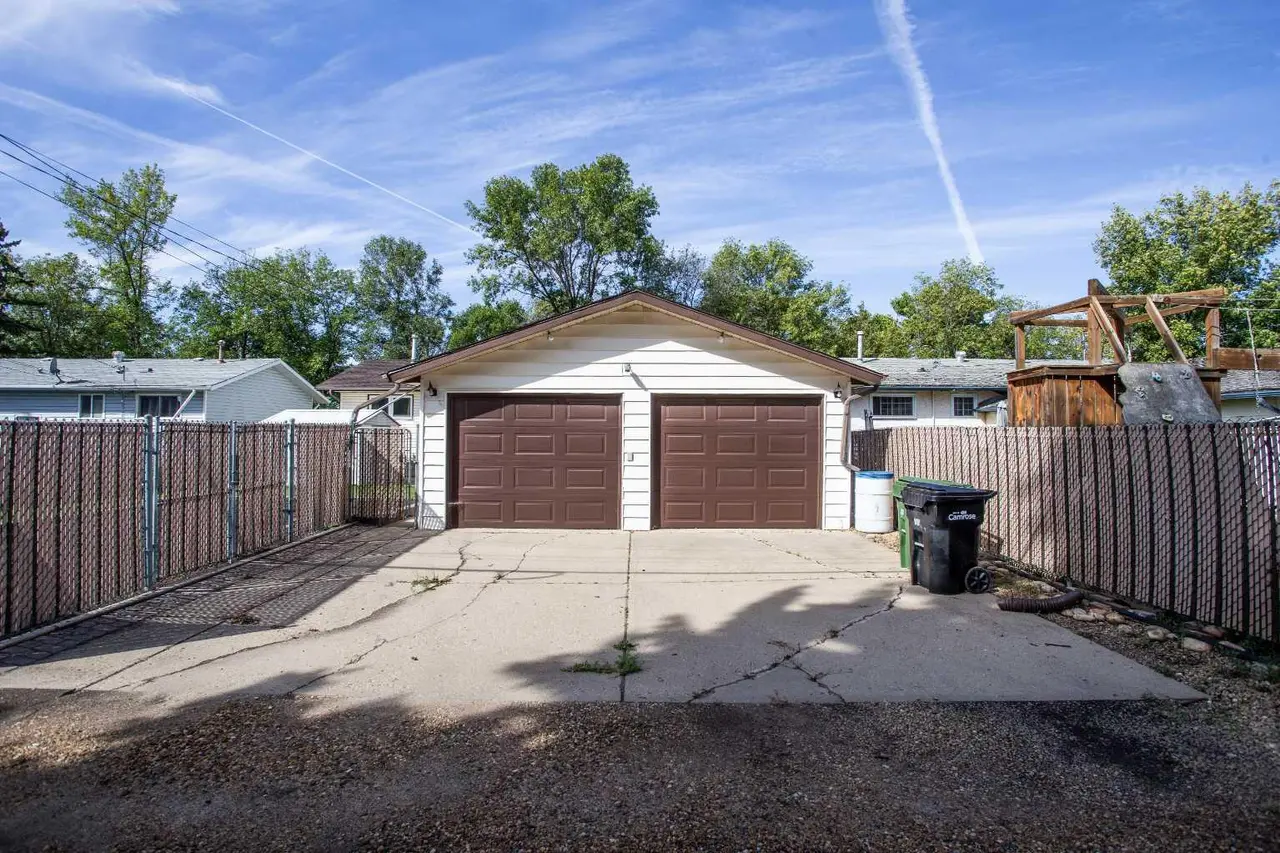 4513 67 Street 