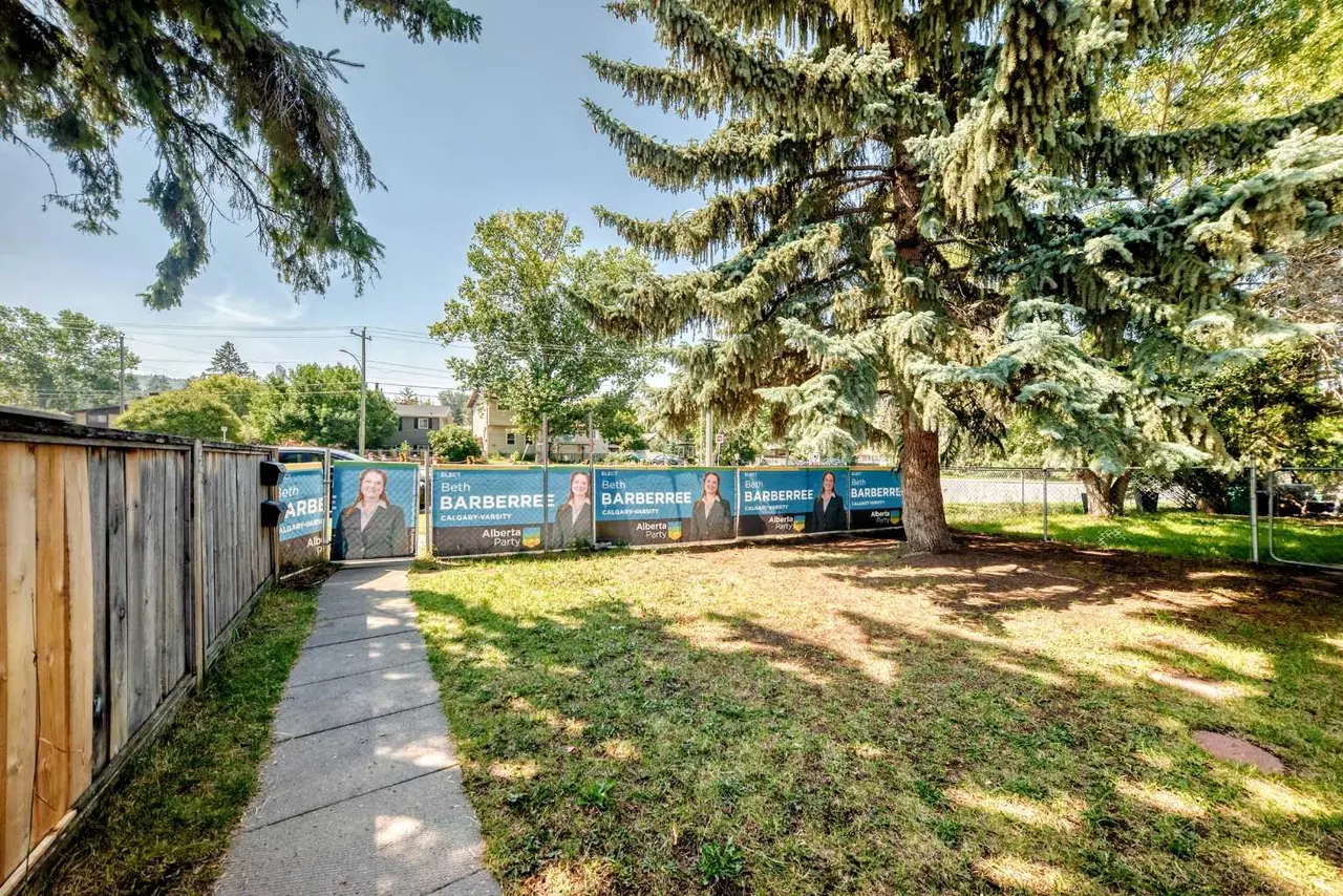 7726 & 7728 34 Avenue NW
