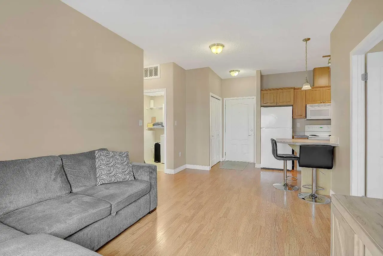 405, 9221 Lakeland Drive 
