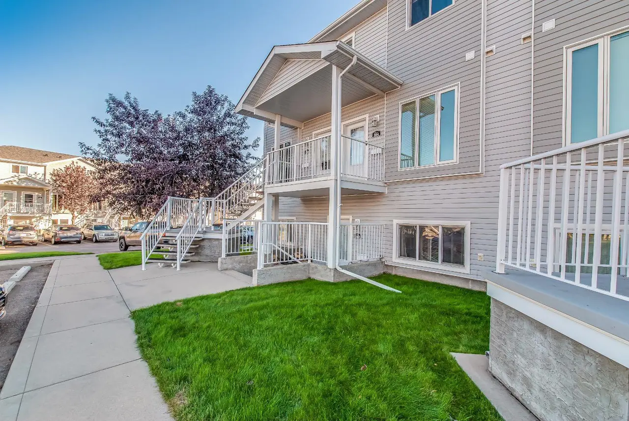 364 Northlands Pointe  NE