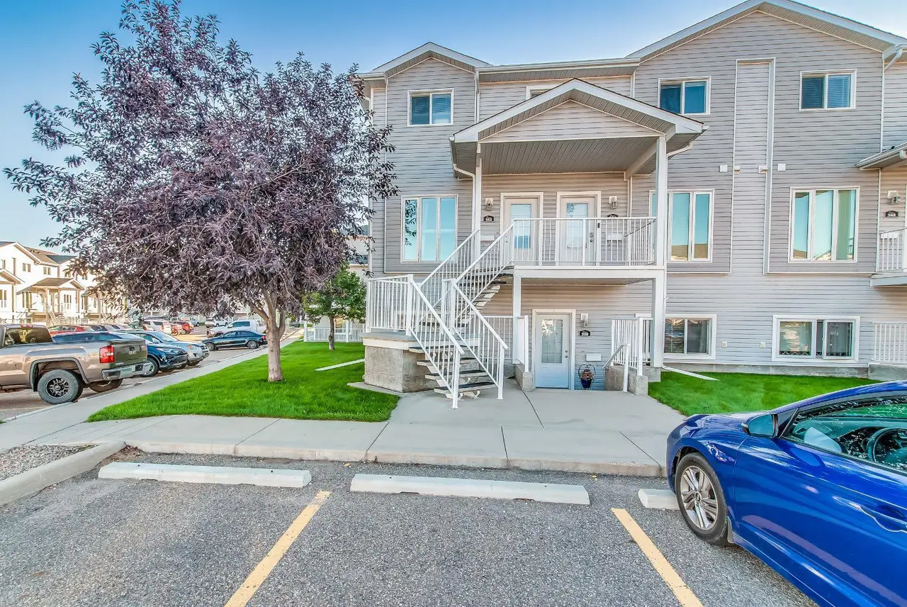 364 Northlands Pointe  NE