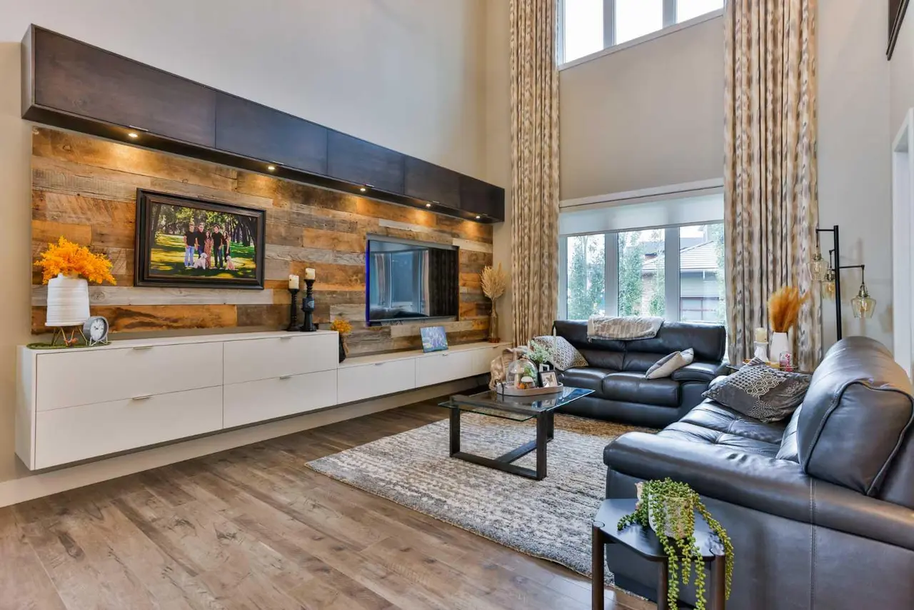 63 Stonecrest Point W