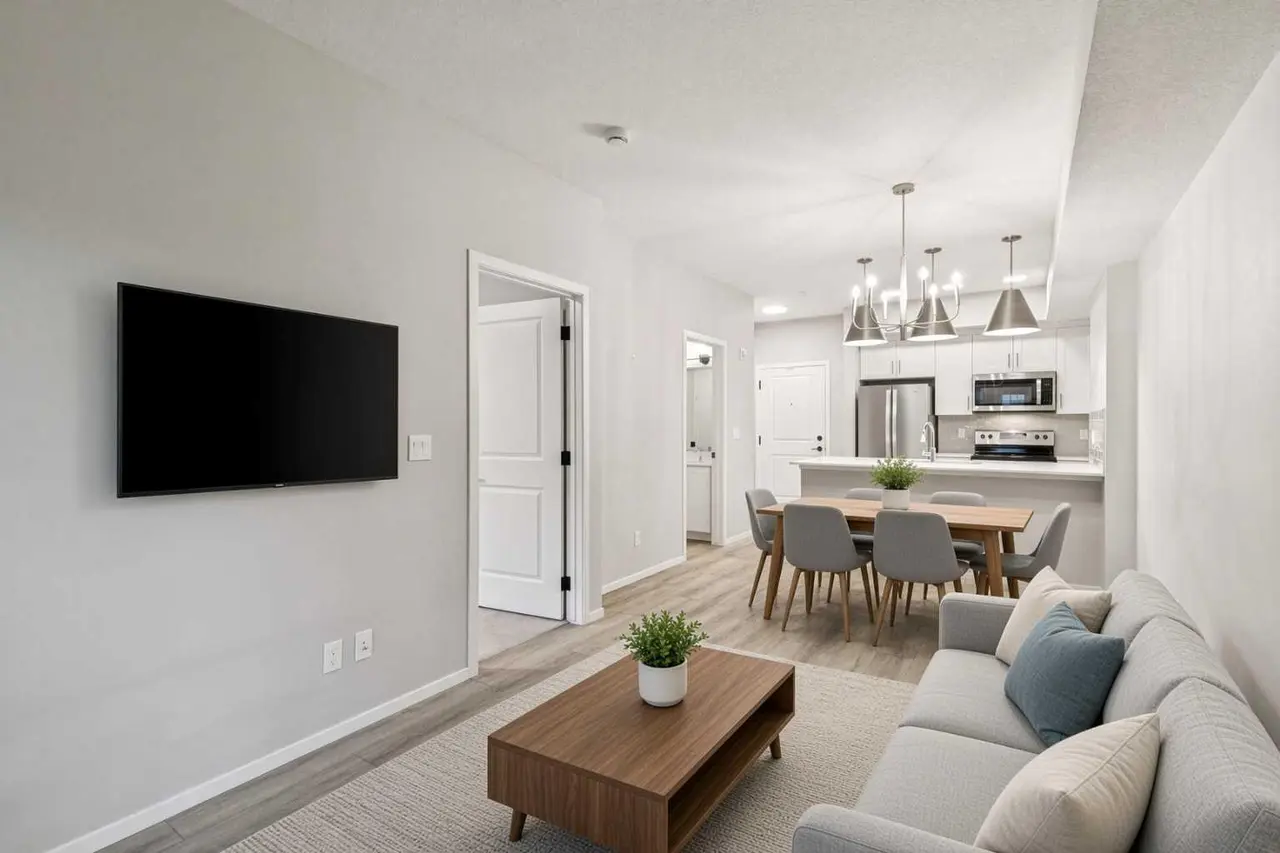 218, 140 Mahogany Street SE