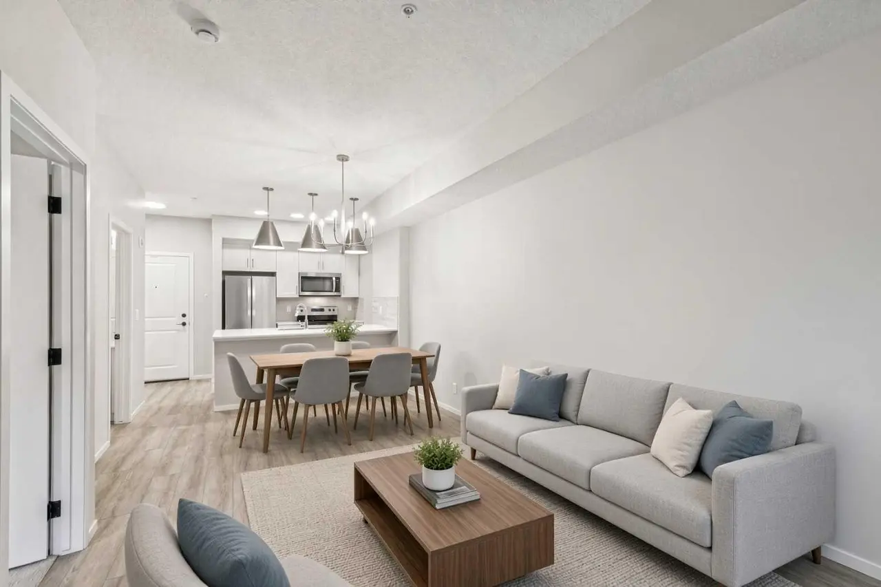 218, 140 Mahogany Street SE