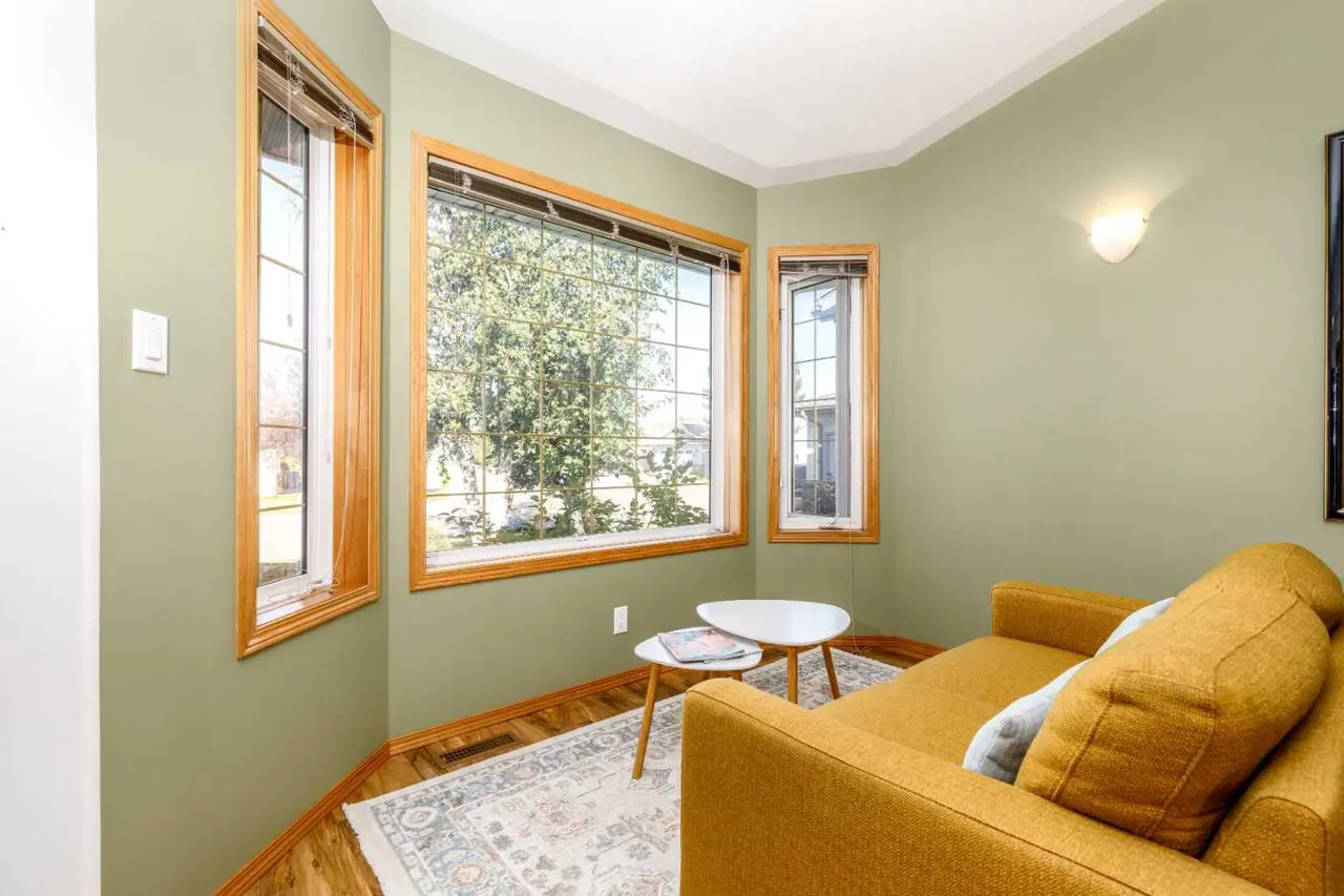 109 Doran Crescent 