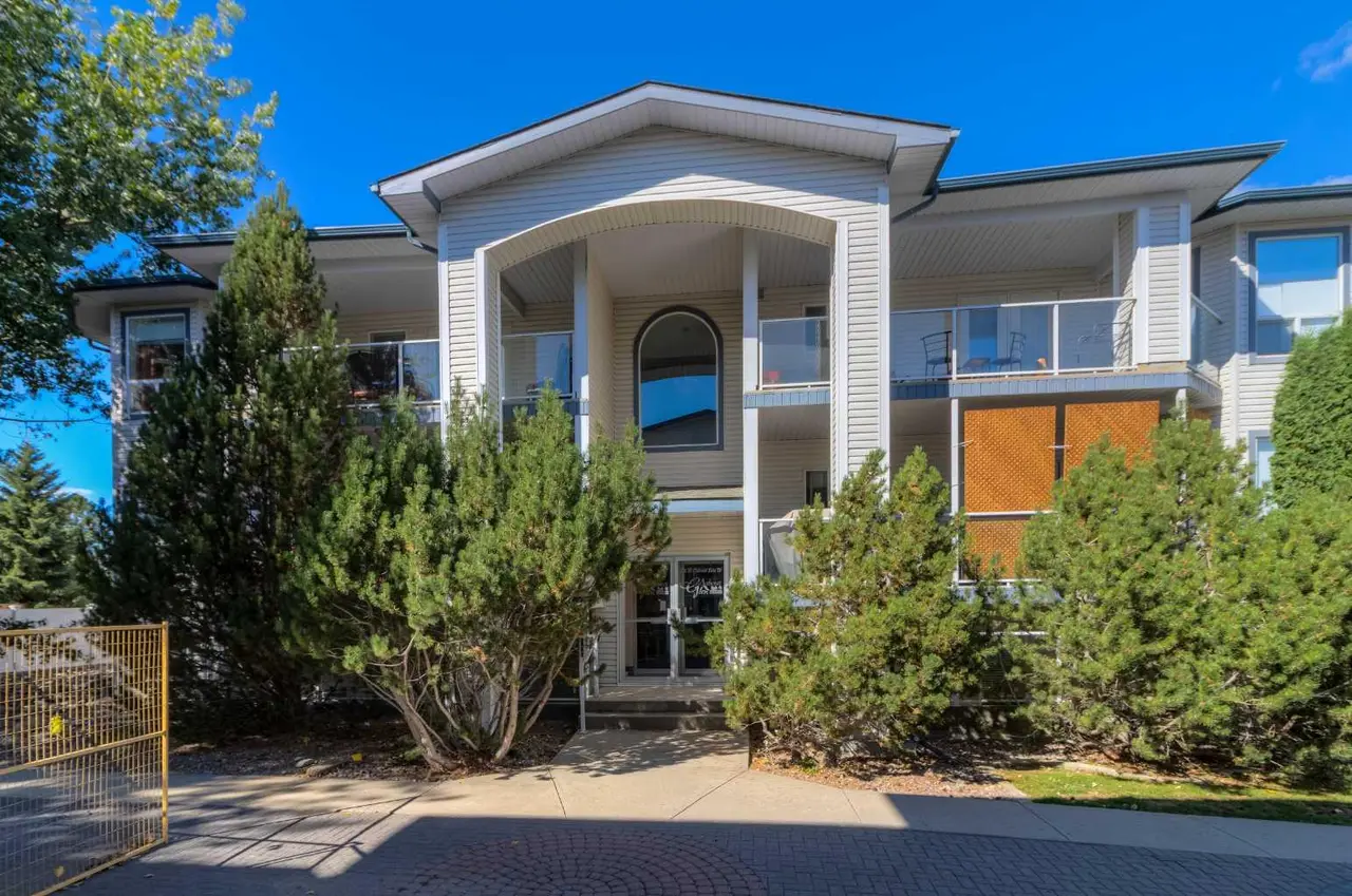 213, 23 Chilcotin Lane W