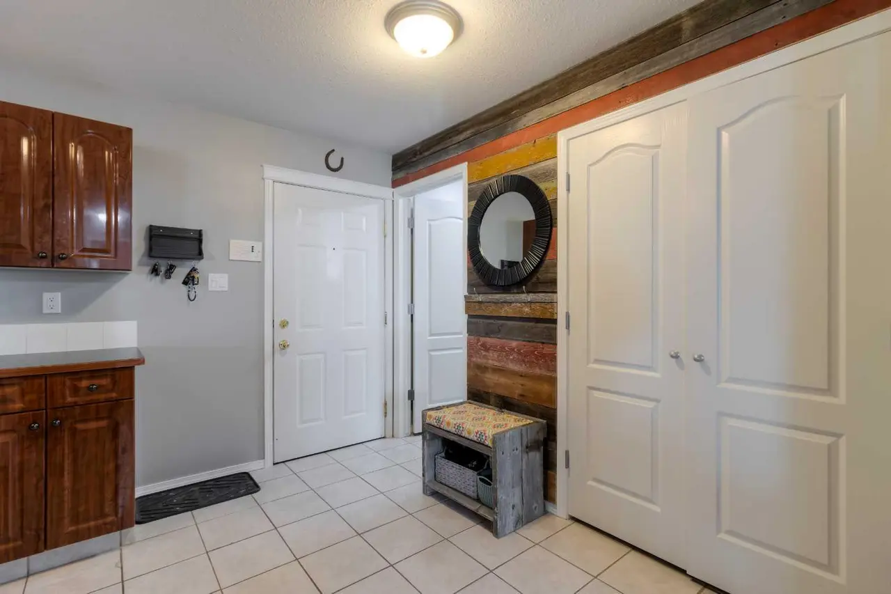213, 23 Chilcotin Lane W