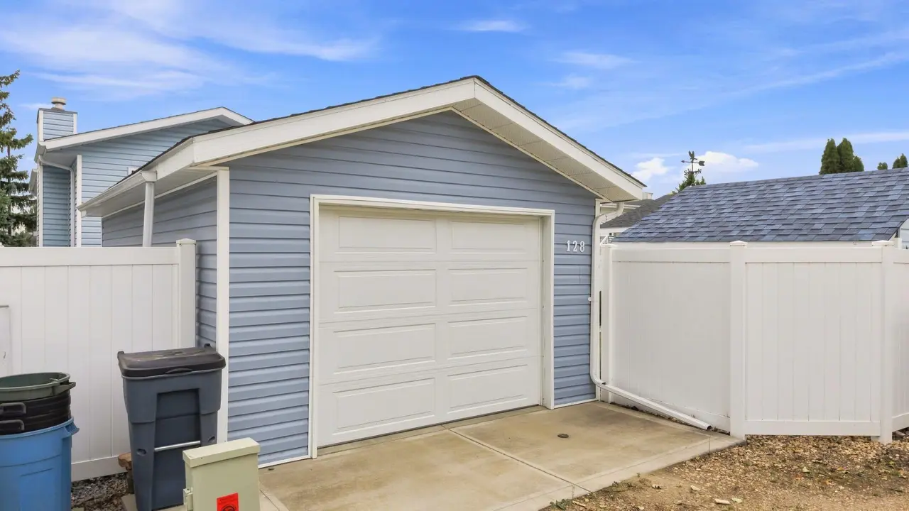 128 Dowler Street 