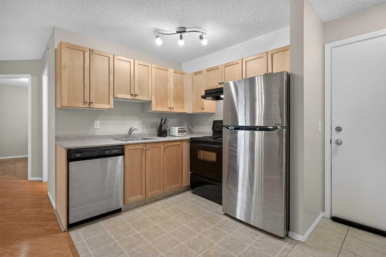 2307, 2518 Fish Creek Boulevard SW