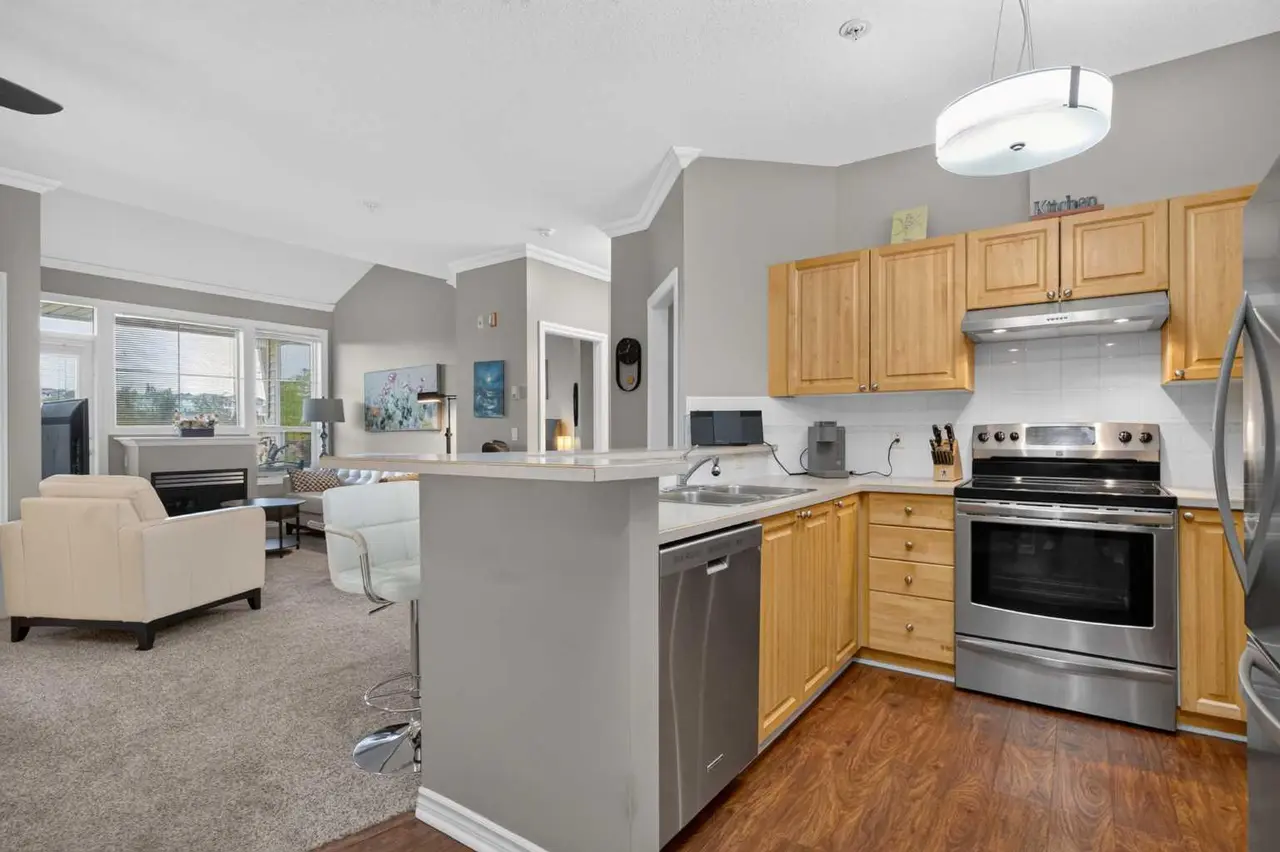 1314, 1010 Arbour Lake Road NW
