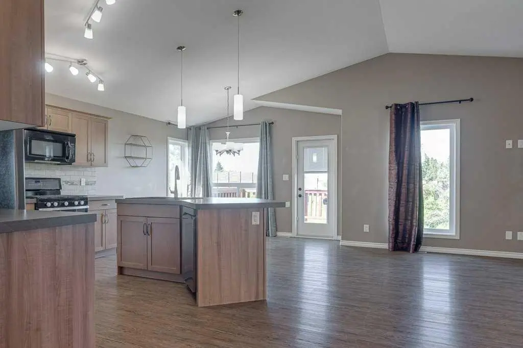 84 Windermere Close 