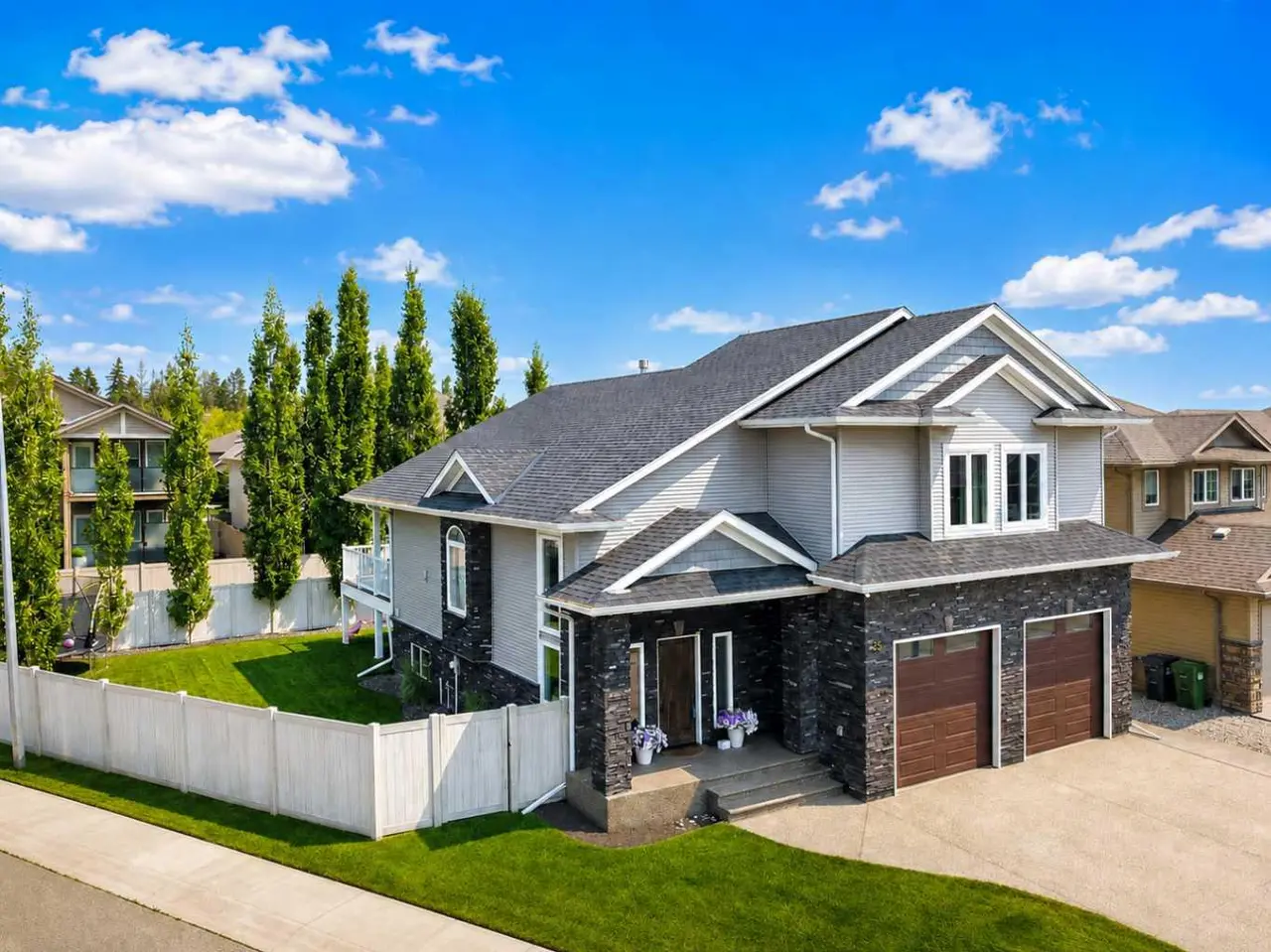 25 Grove Close 