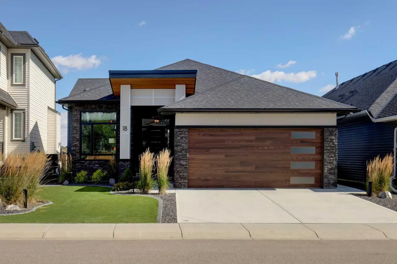 18 Coopersfield Park SW