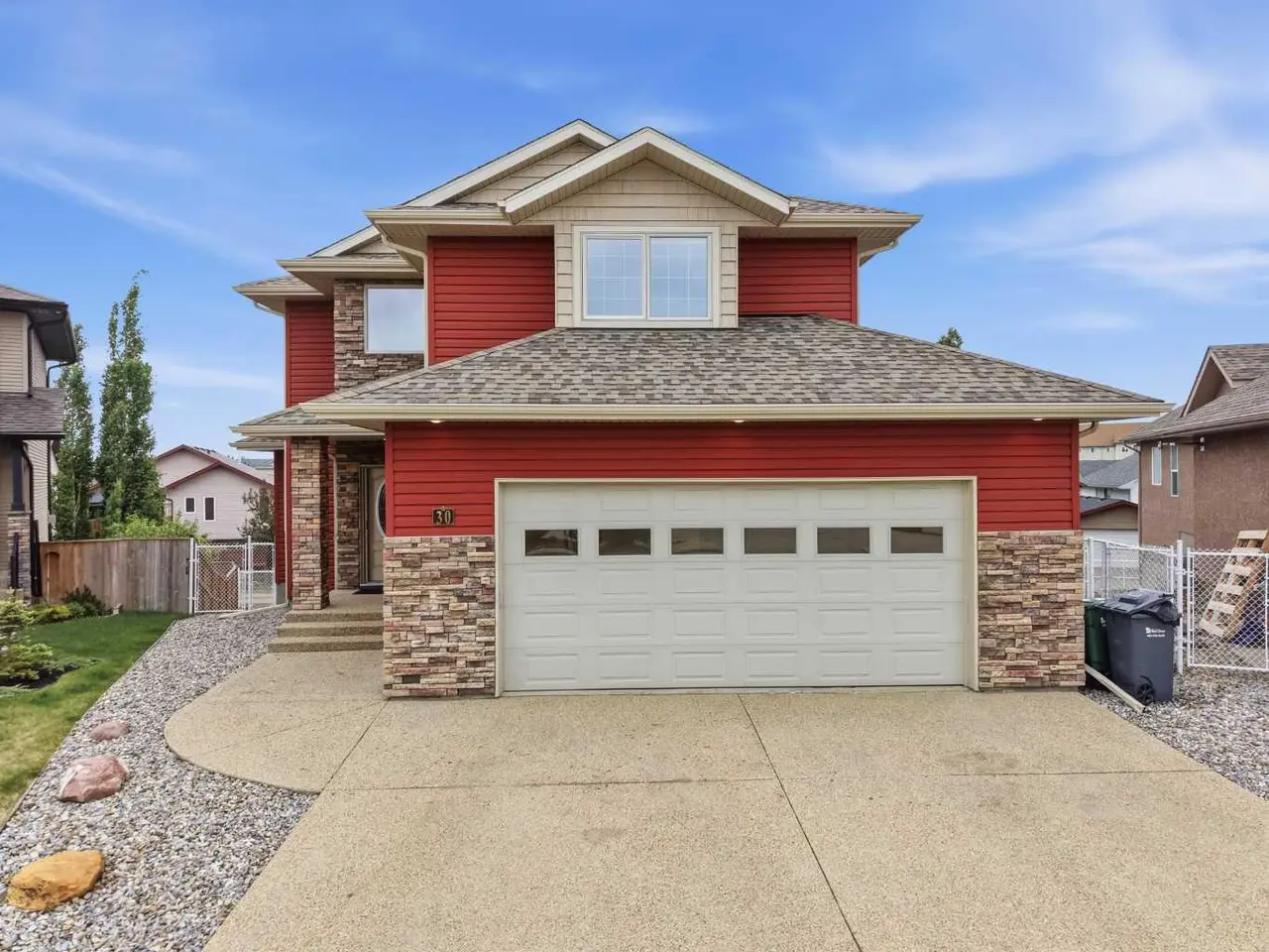 30 Lawson Close 