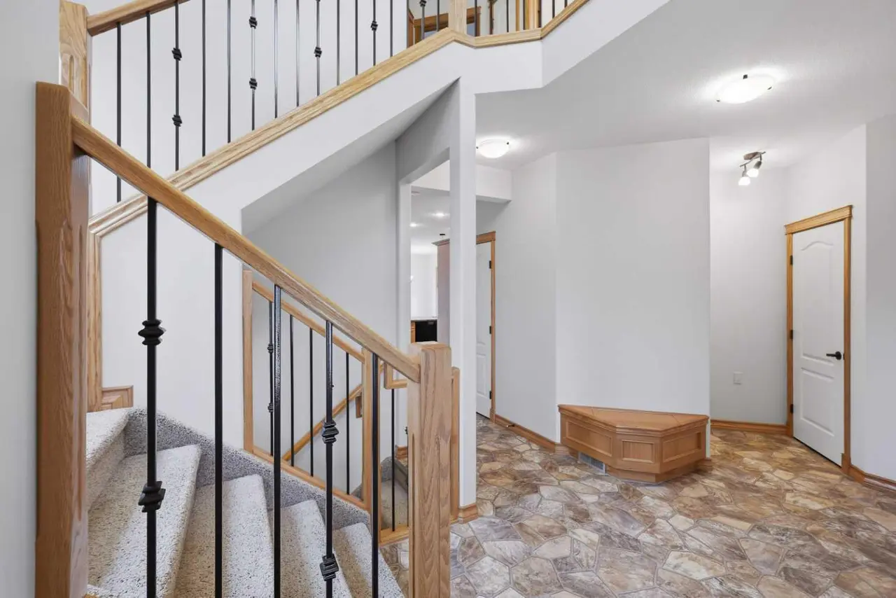 30 Lawson Close 