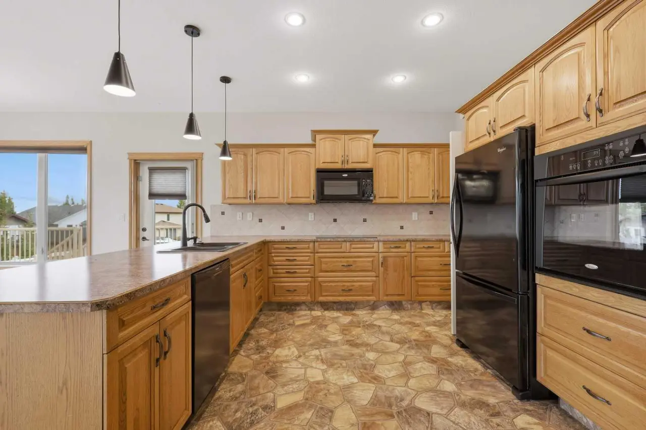 30 Lawson Close 