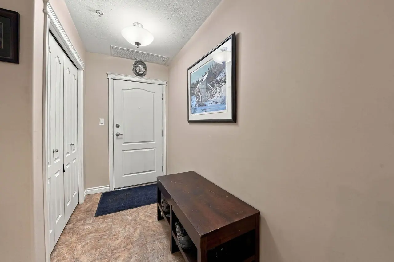 101, 6 Michener Boulevard 