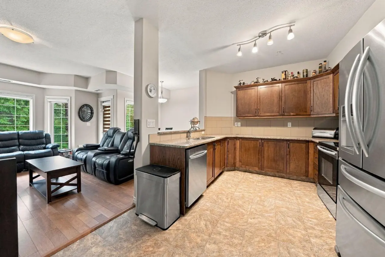 101, 6 Michener Boulevard 