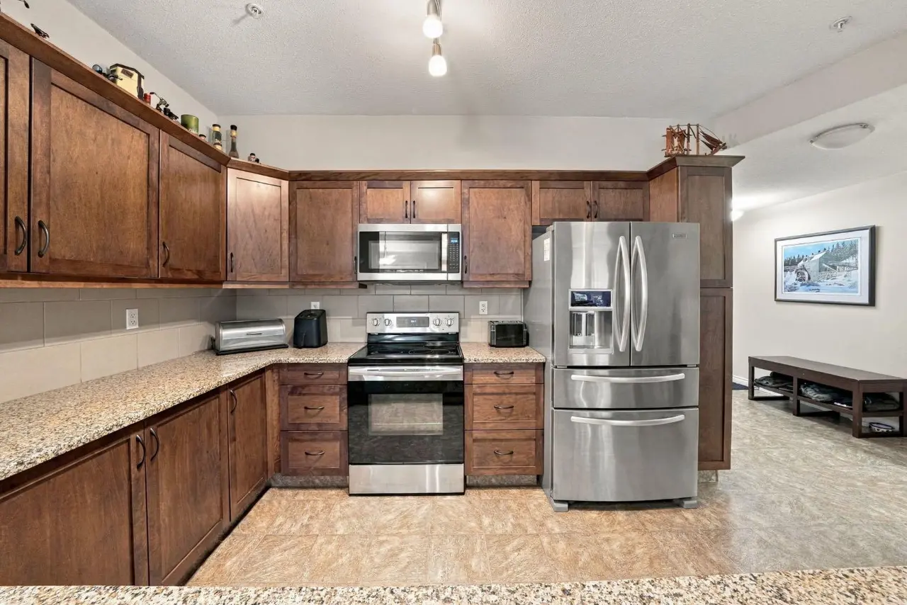 101, 6 Michener Boulevard 