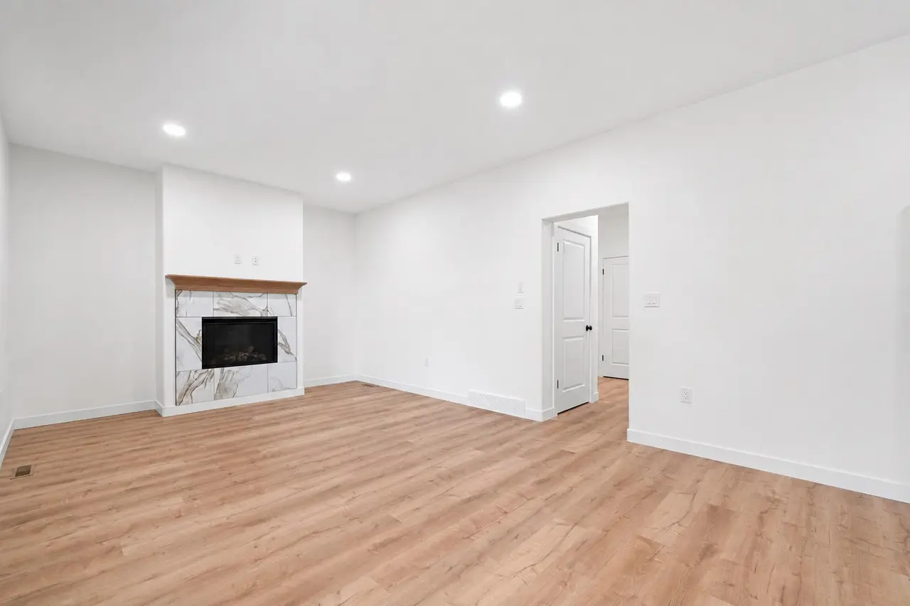 43 Sierra Road SW