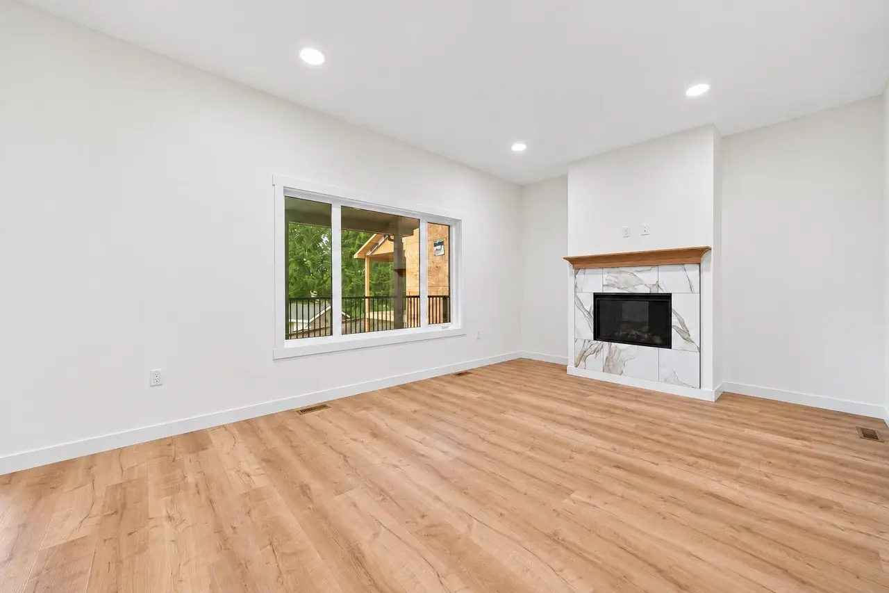 43 Sierra Road SW