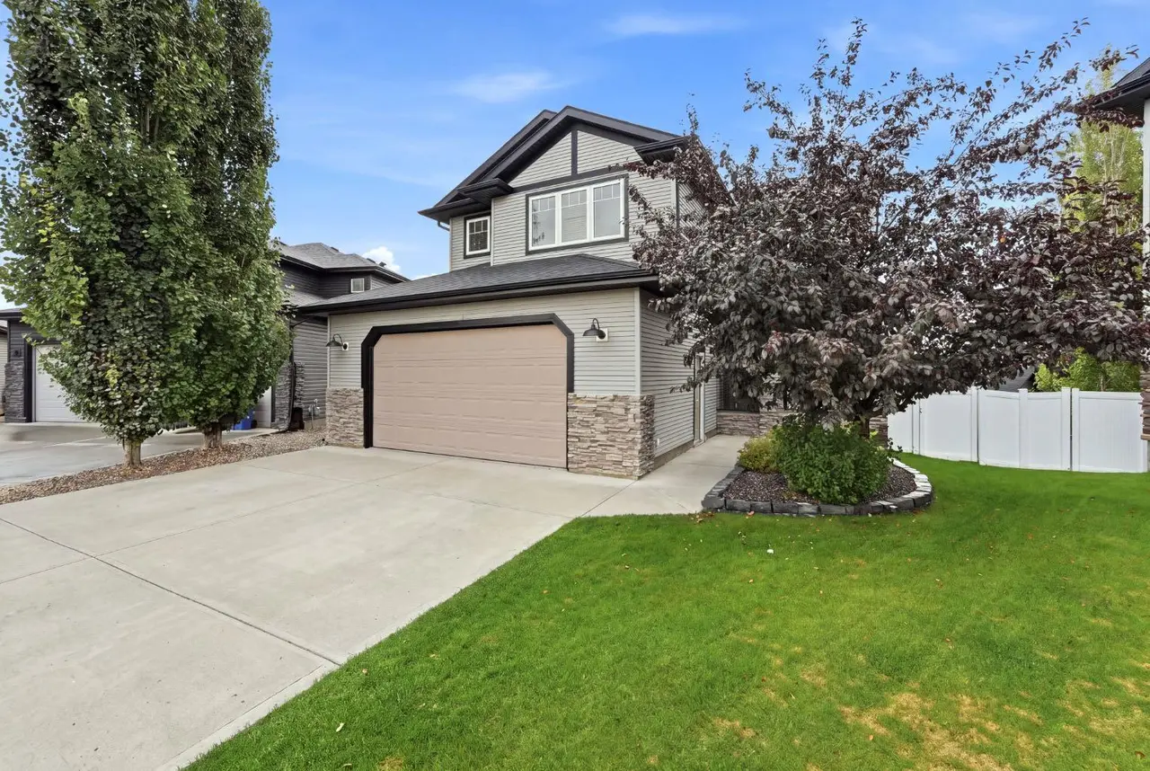 44 Innes Close 
