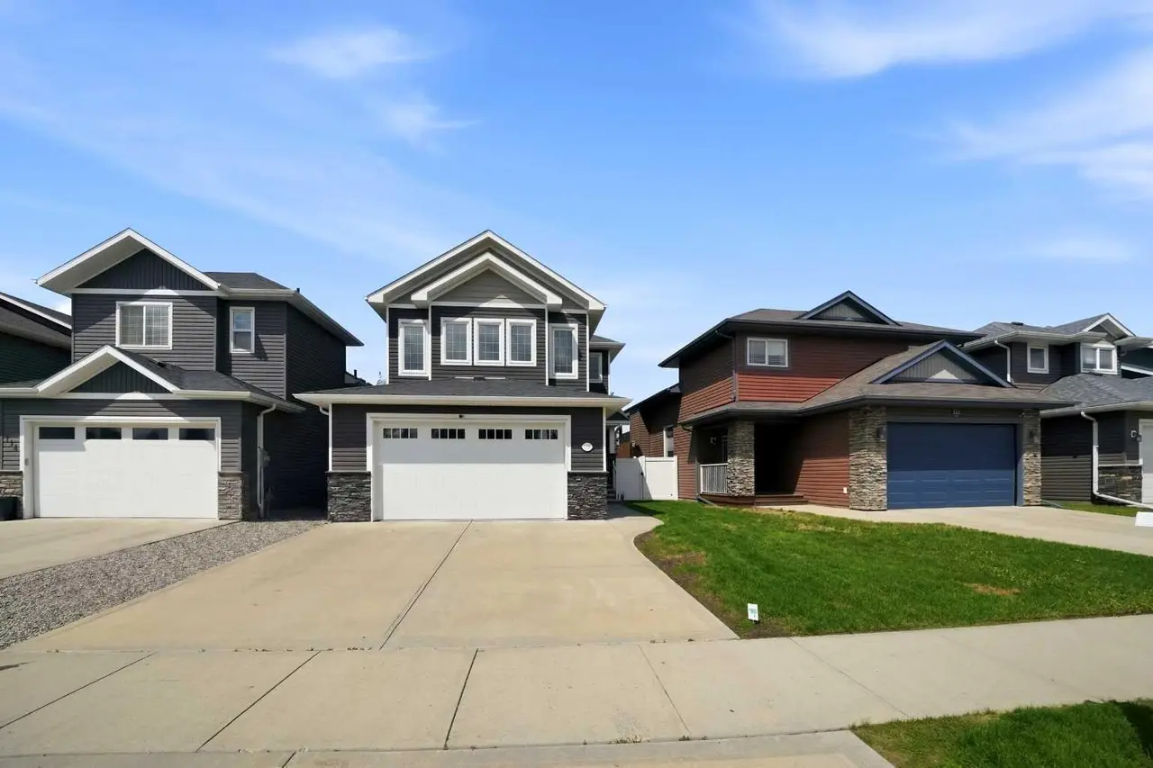 118 Viscount Drive 