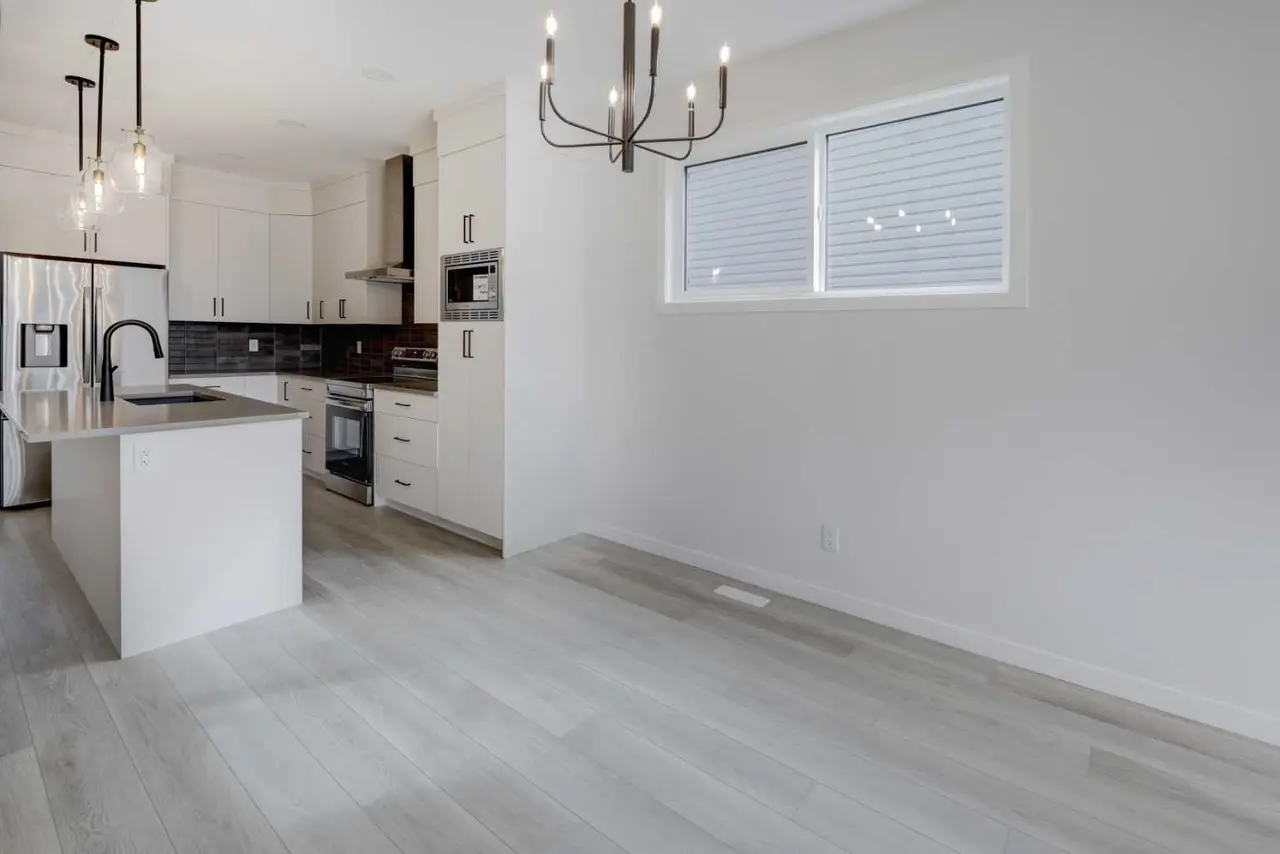 406 Carringvue Grove NW