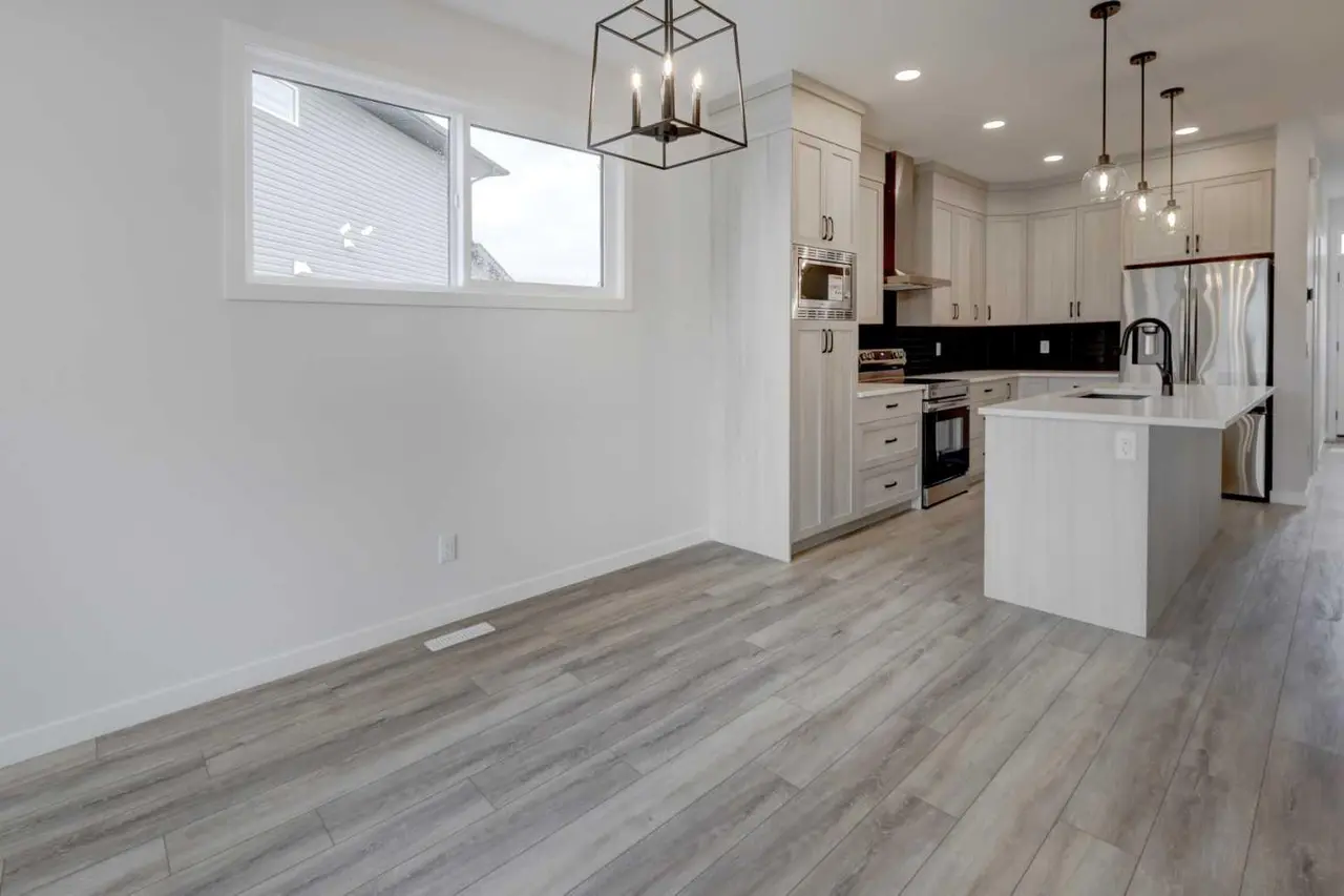 410 Carringvue Grove NW