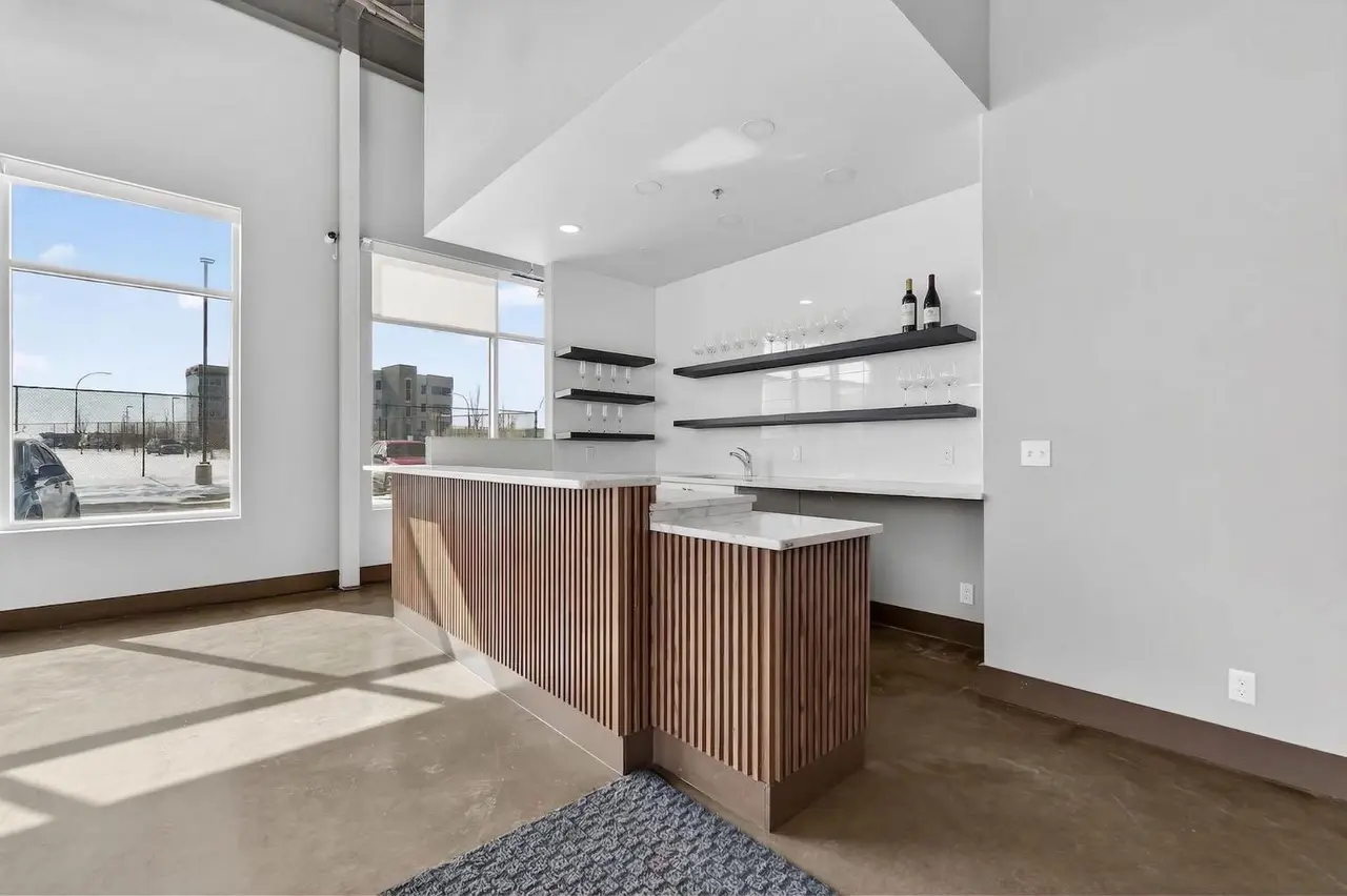 2 royal vista Link 