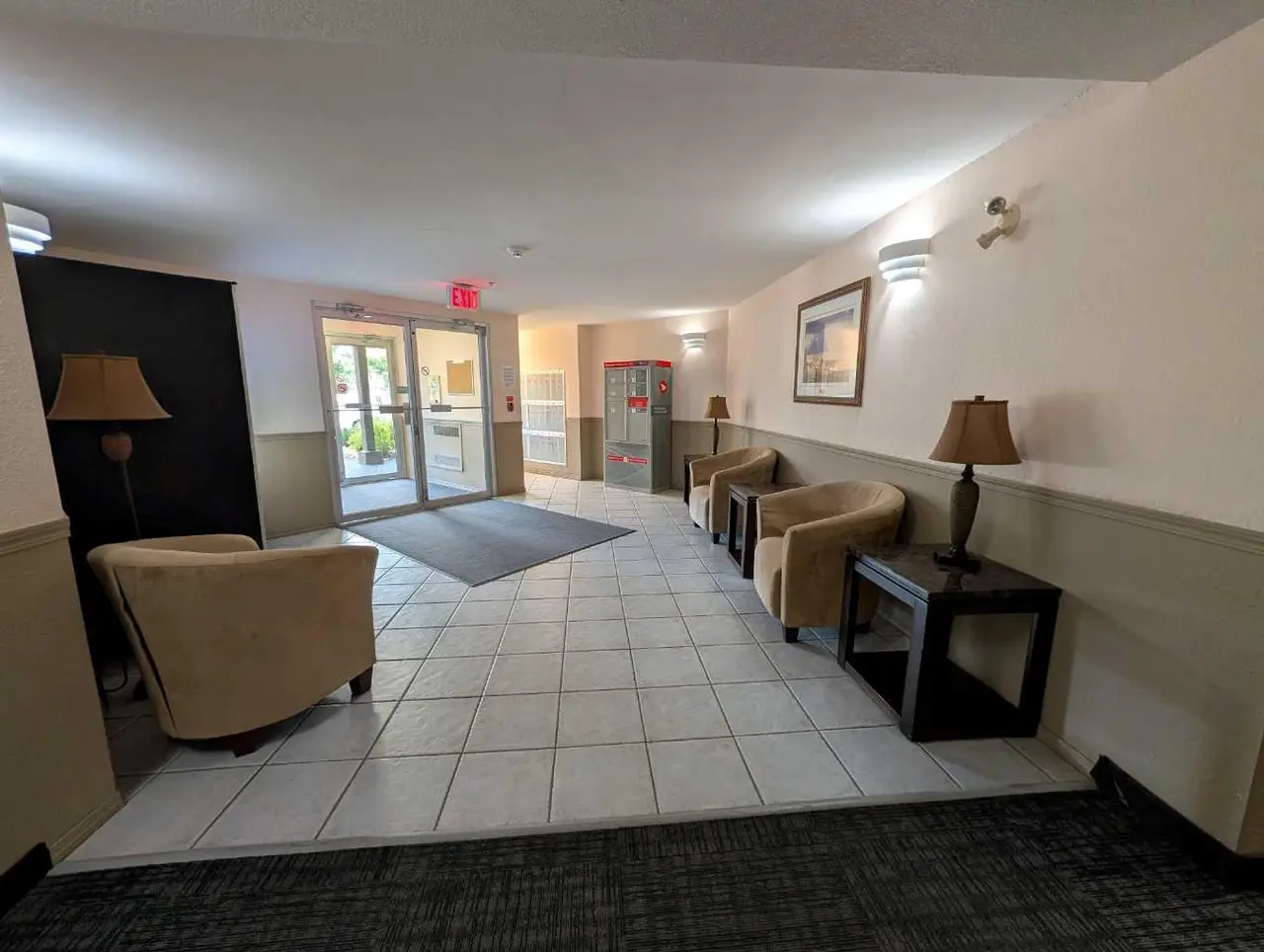 208, 245 Red Deer Drive SW