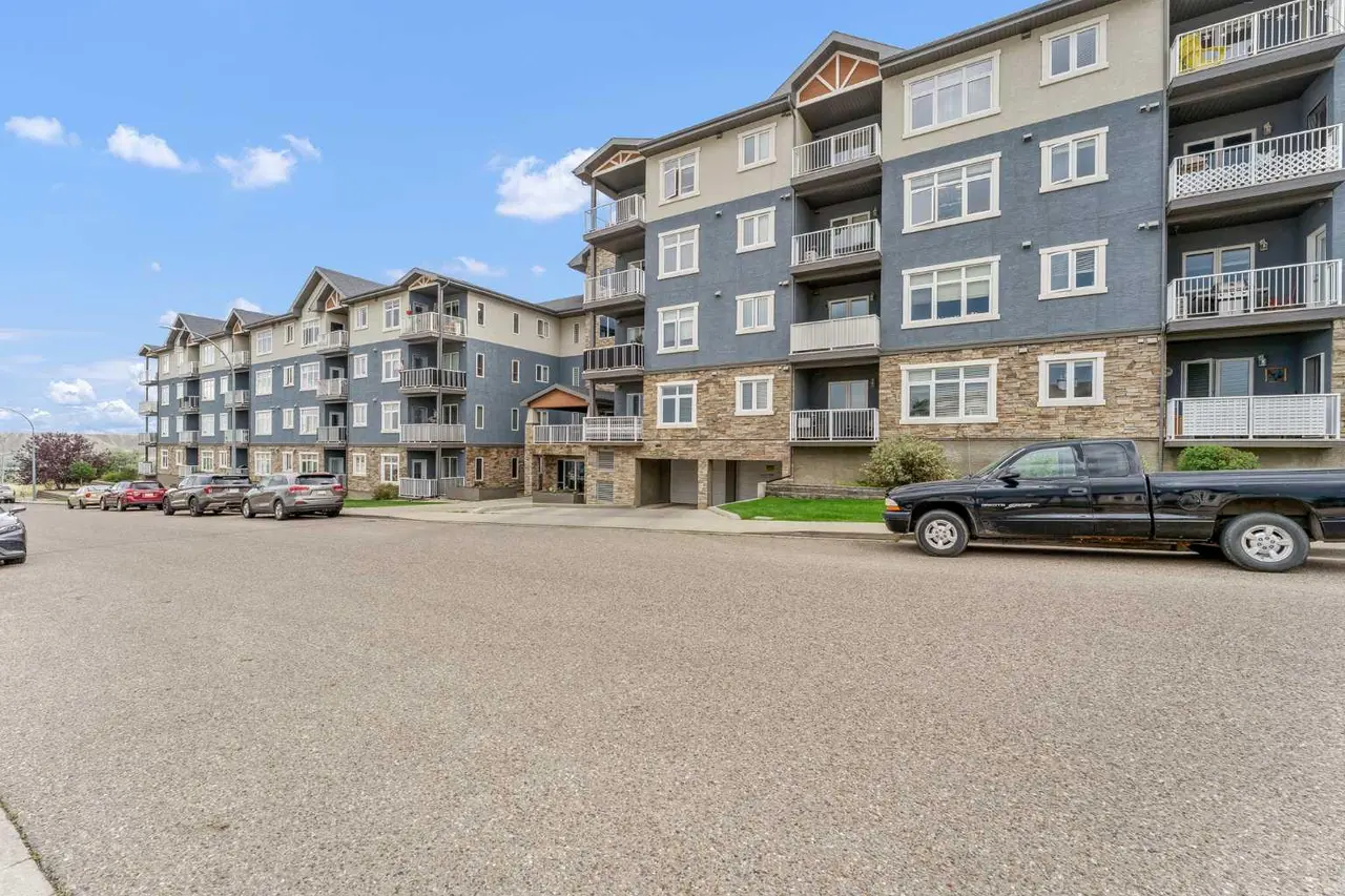 317, 19 Terrace View NE