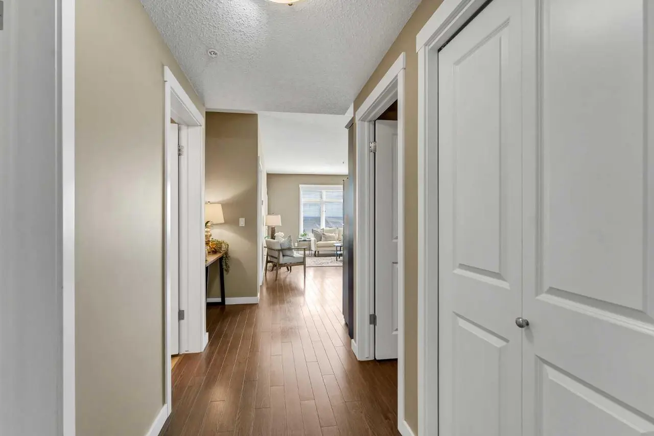 317, 19 Terrace View NE