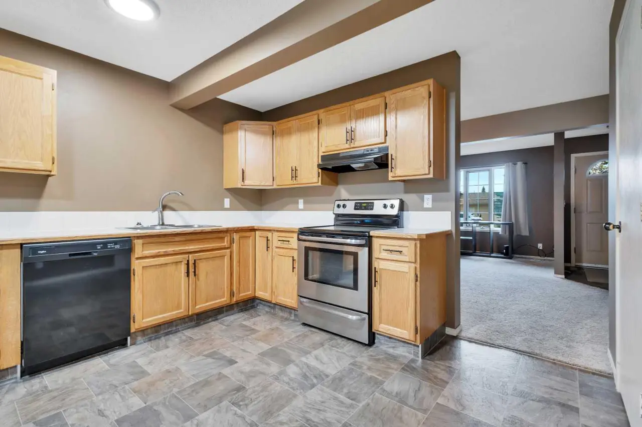 1 Dixon Crescent 