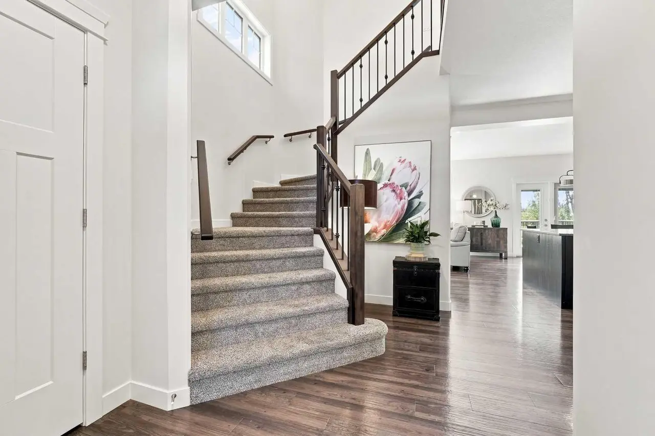 43 Vancouver Crescent 