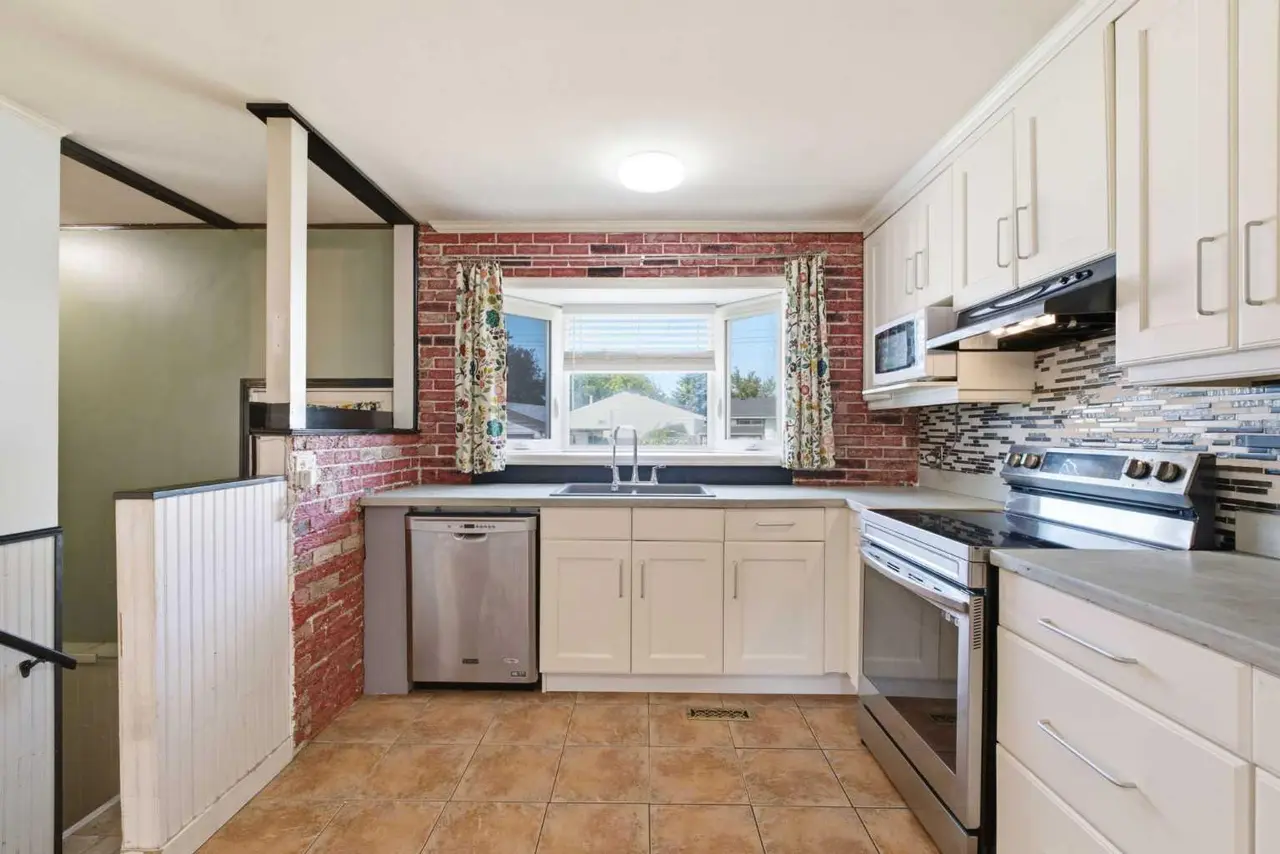 7807 Olympia Bay SE